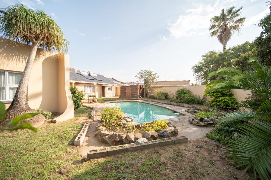 To Let 4 Bedroom Property for Rent in Baysville Eastern Cape